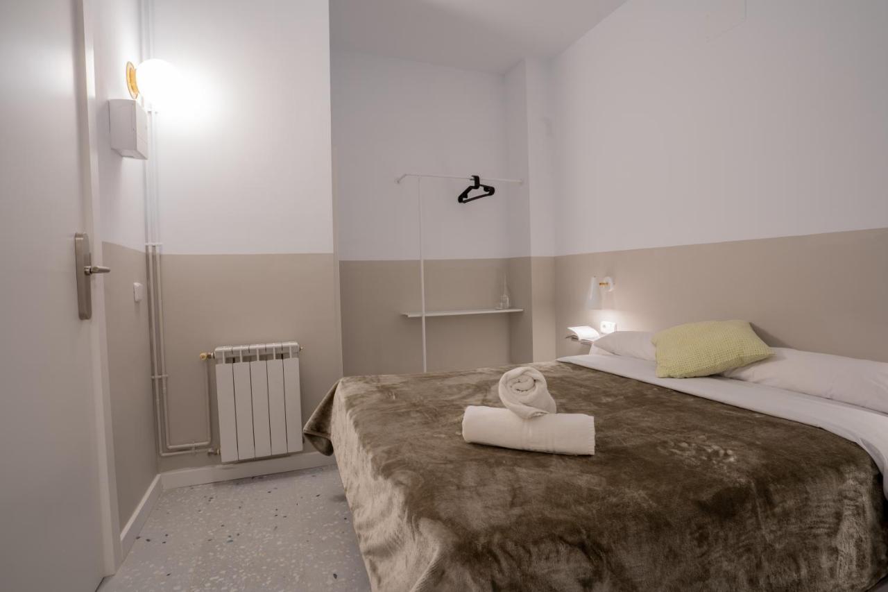 Hostal Hera Барселона Екстер'єр фото